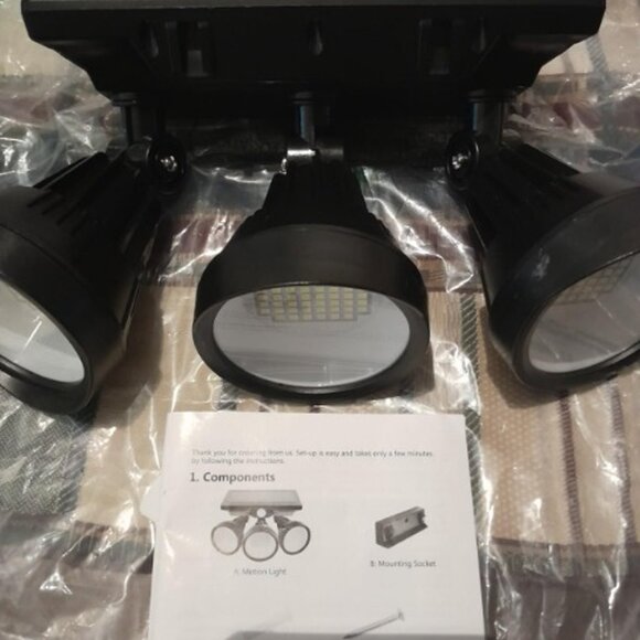 NEW Solar Outdoor Lights, Kasonic ML5000 Motion Sensor Security LED High - Picture 2 of 8